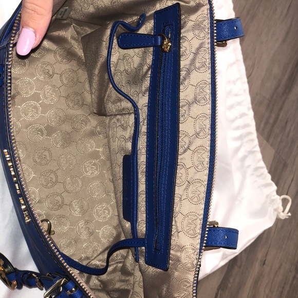 Michael Kors Royal Blue purse - Picture 4 of 4